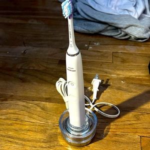 Philips barley used sonicare tooth brush